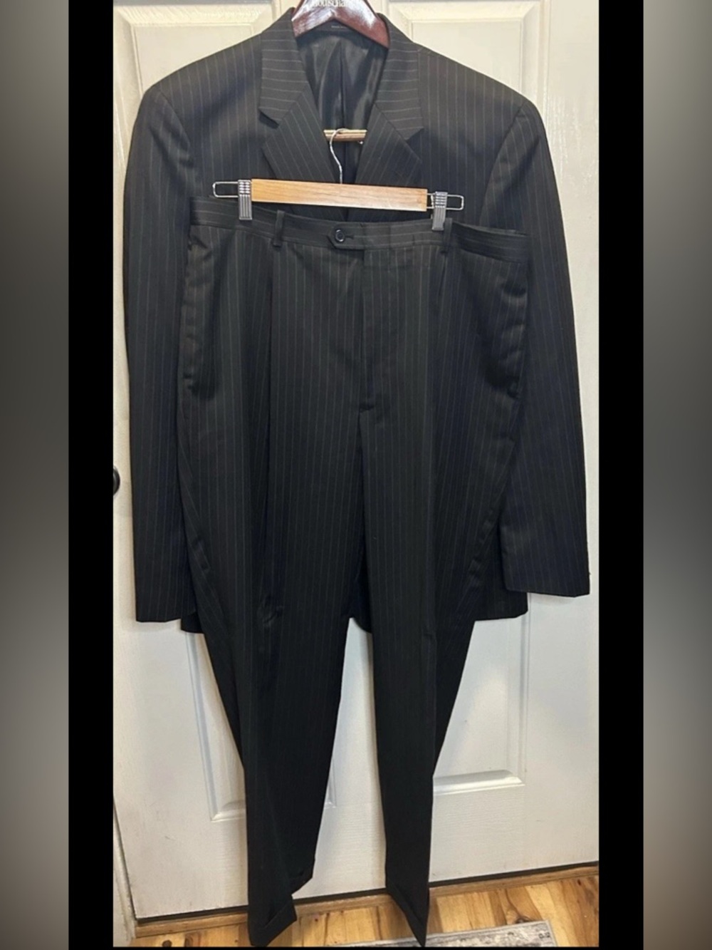 Tasso Elba Suit Mens 44L W38 Black Pinstripe Italian Comero Wool 2 Button Mint